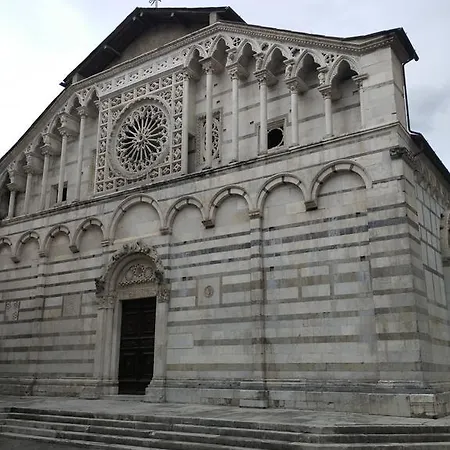 Piazza Duomo Carrara